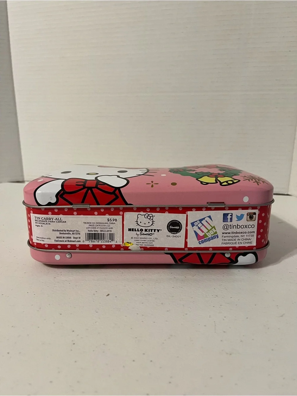 Hello Kitty Pink Holiday Wreath Beaded Handle Clutch